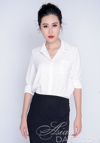Gorgeous profiles only: caring member Jingyi from Shanghai