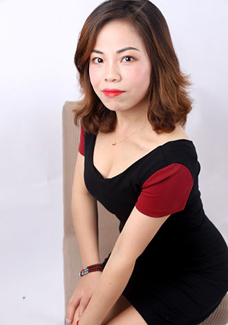 Gorgeous profiles pictures: beautiful Thai member Lili